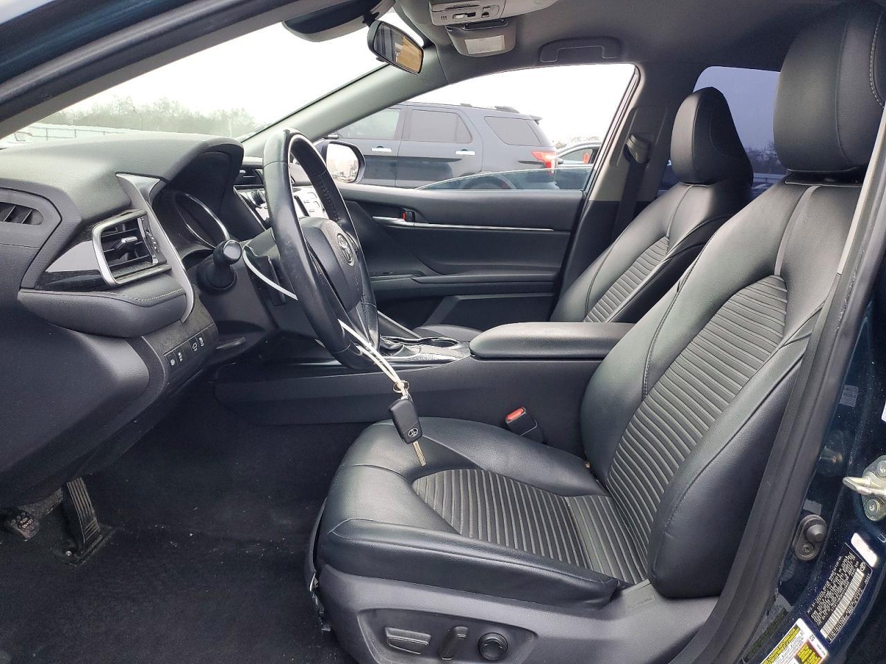 2019 TOYOTA CAMRY