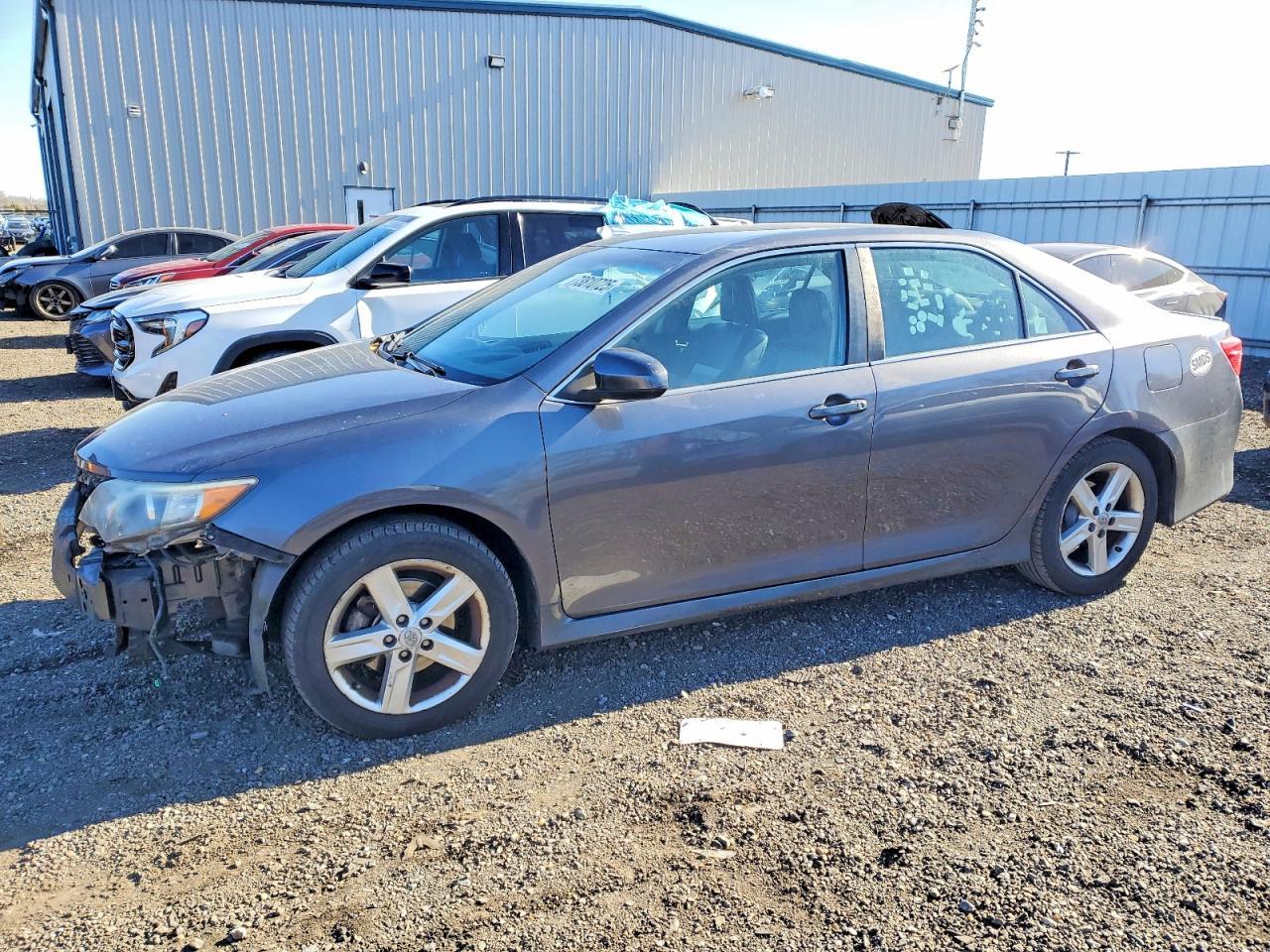 2014 TOYOTA CAMRY