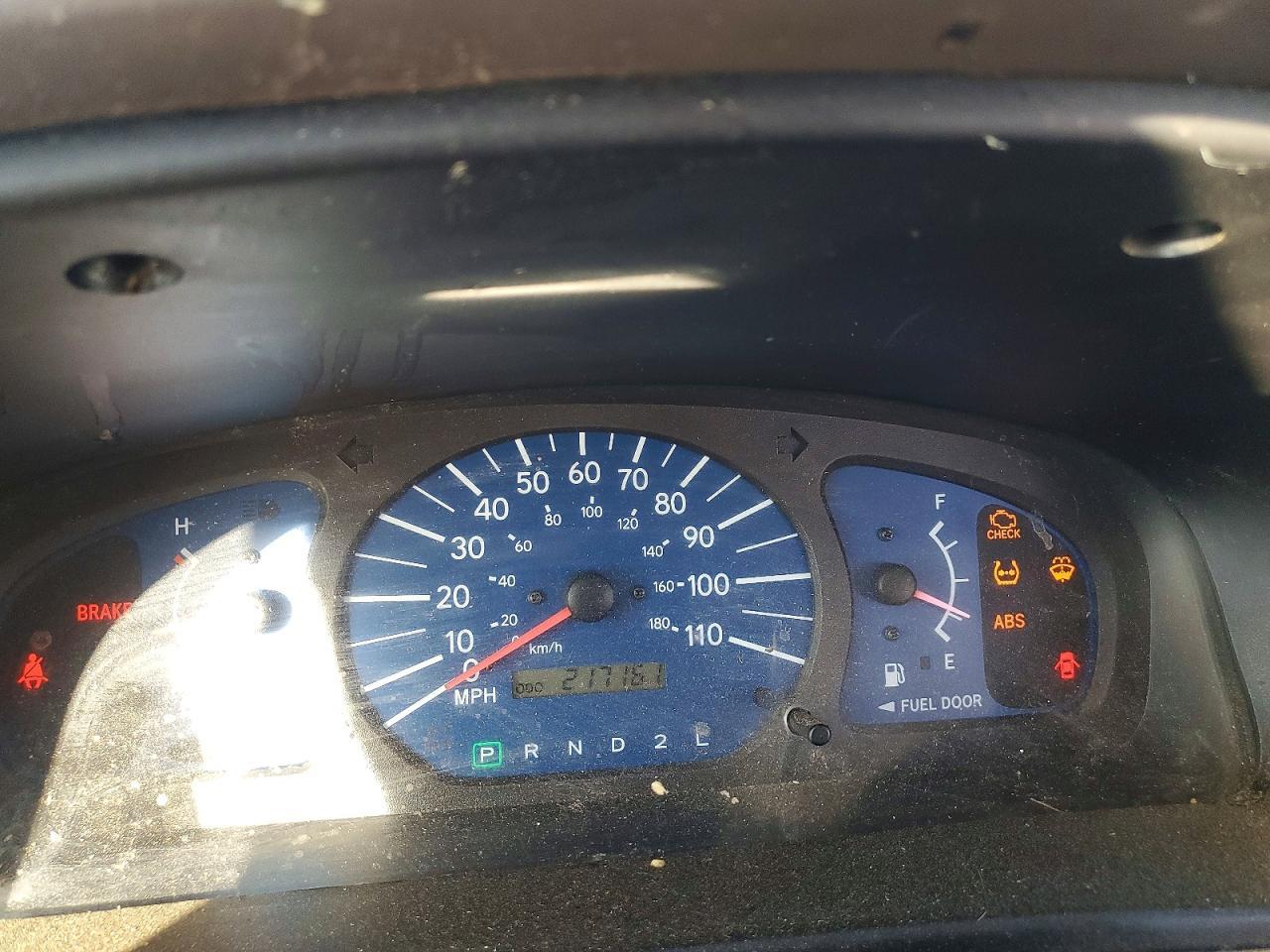 2002 TOYOTA SIENNA