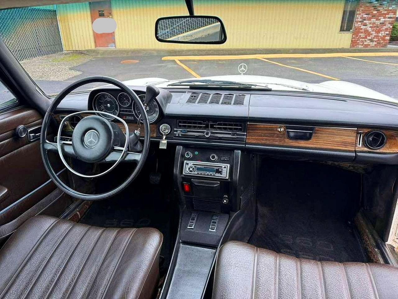 1972 MERCEDES-BENZ