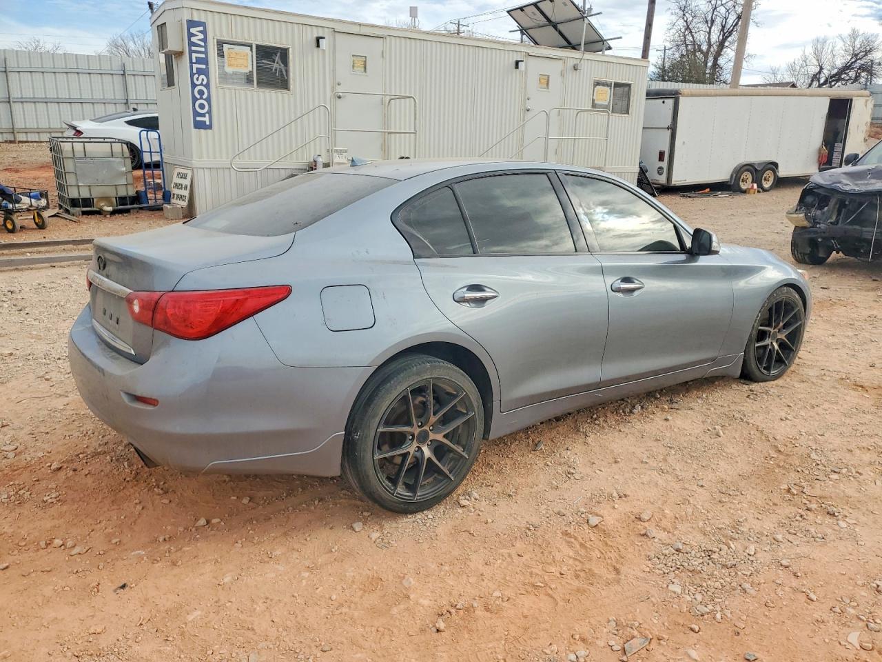 2015 INFINITI Q50