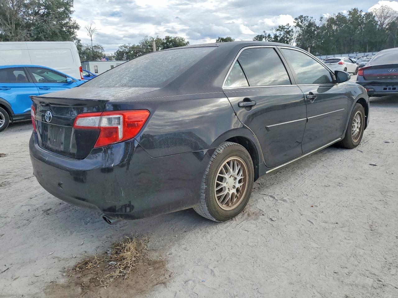 2014 TOYOTA CAMRY