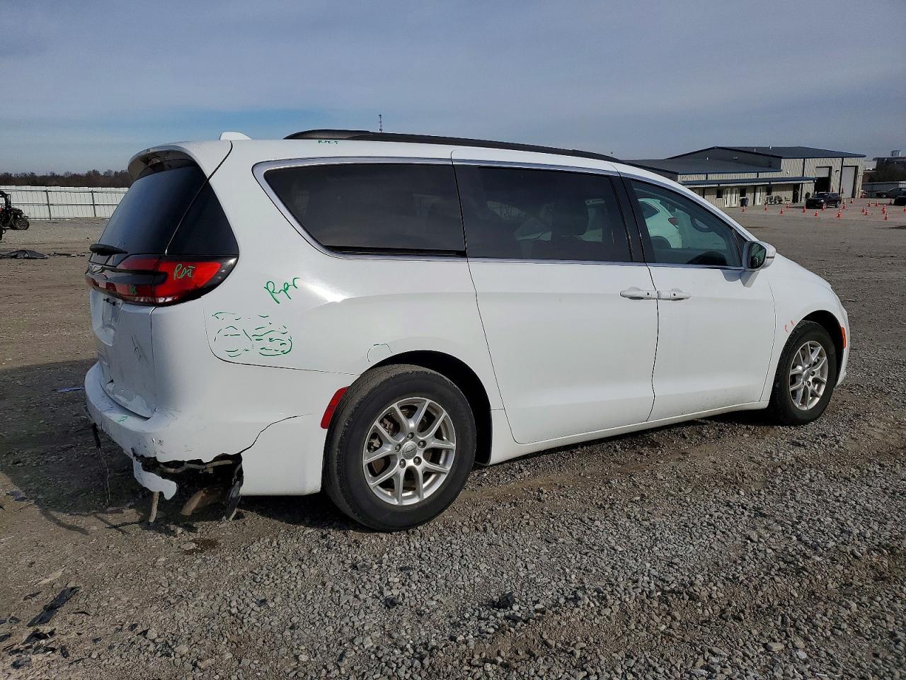 2022 CHRYSLER Pacifica