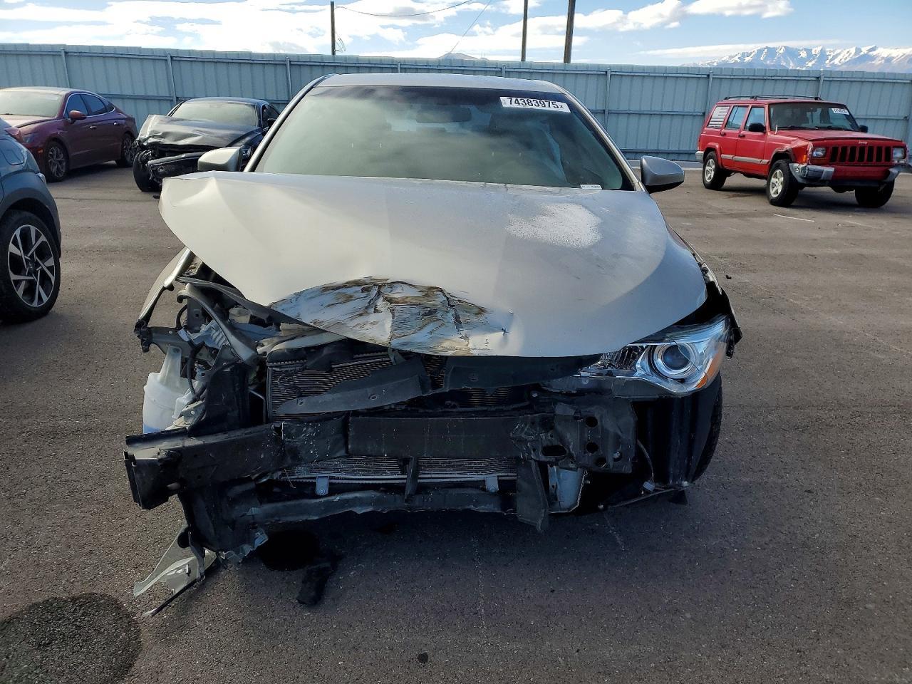 2016 TOYOTA CAMRY