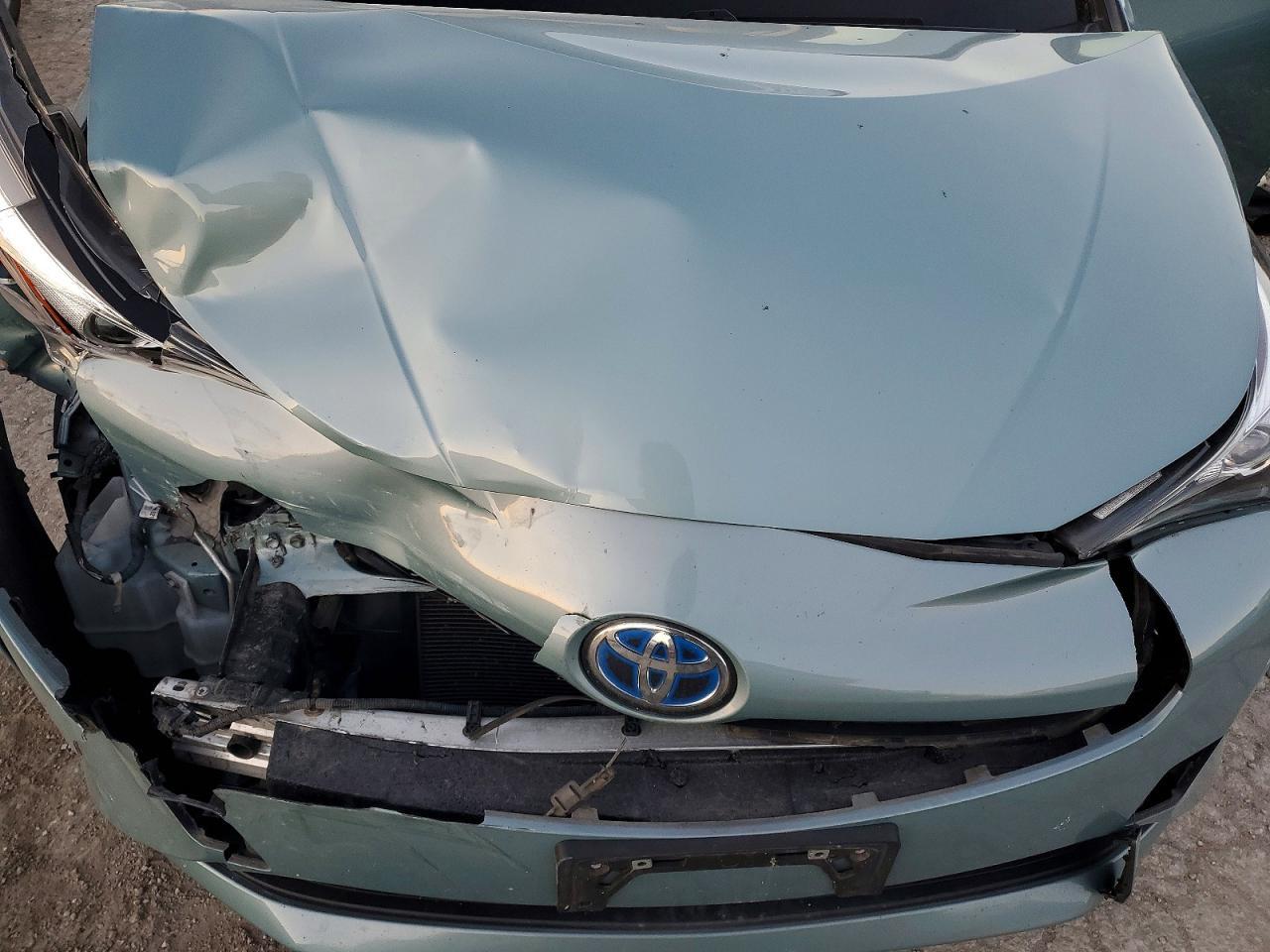 2017 TOYOTA PRIUS