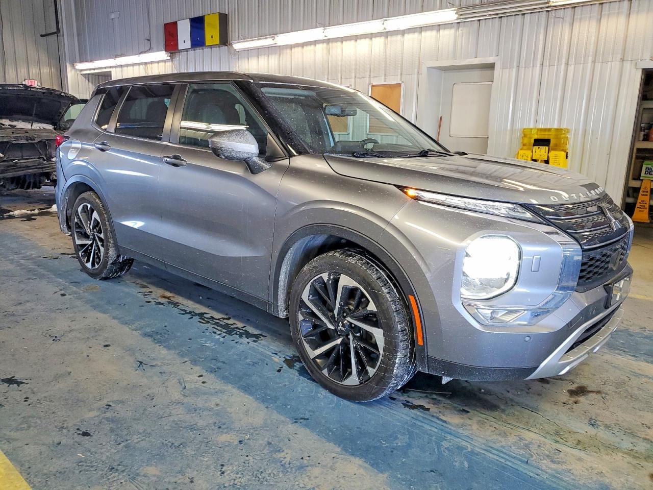 2022 MITSUBISHI outlander