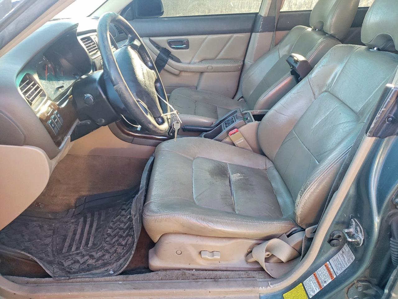 2001 SUBARU Legacy