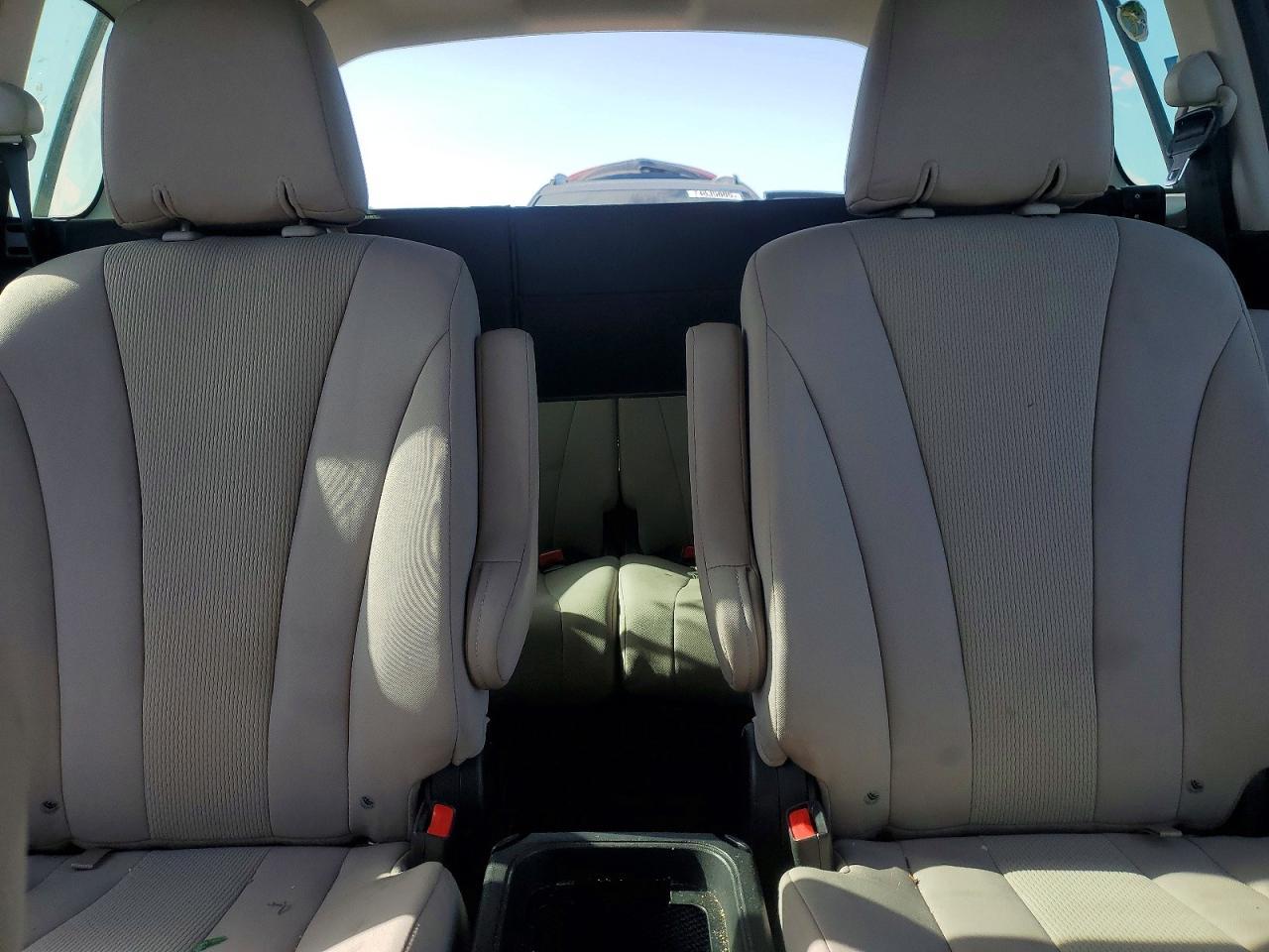 2013 MAZDA 5