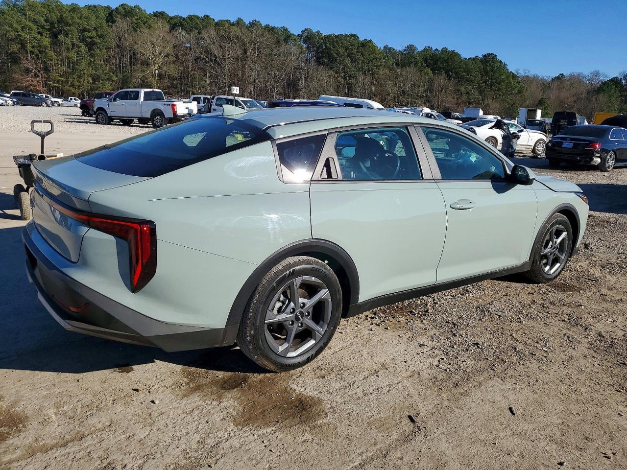 2025 KIA K4