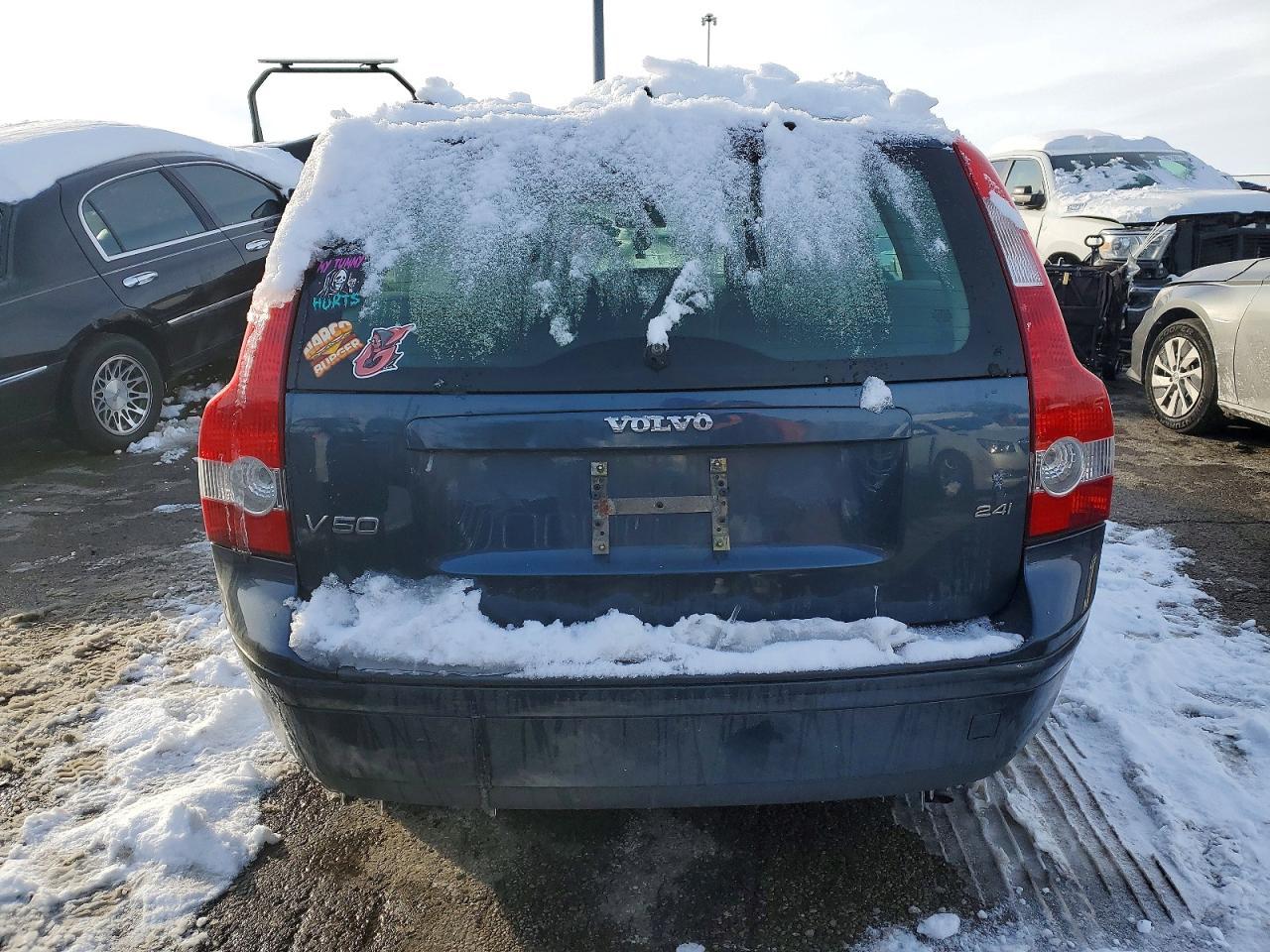 2005 VOLVO V50