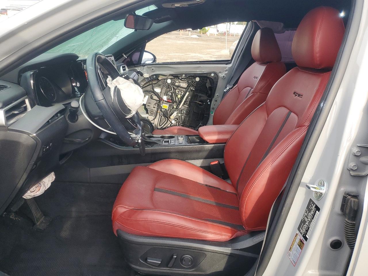 2022 KIA K5