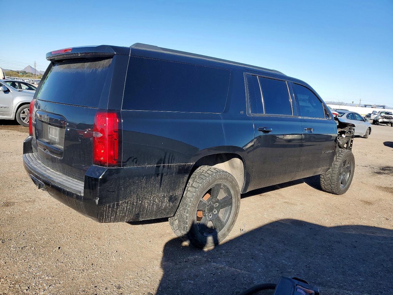 2016 CHEVROLET Suburban