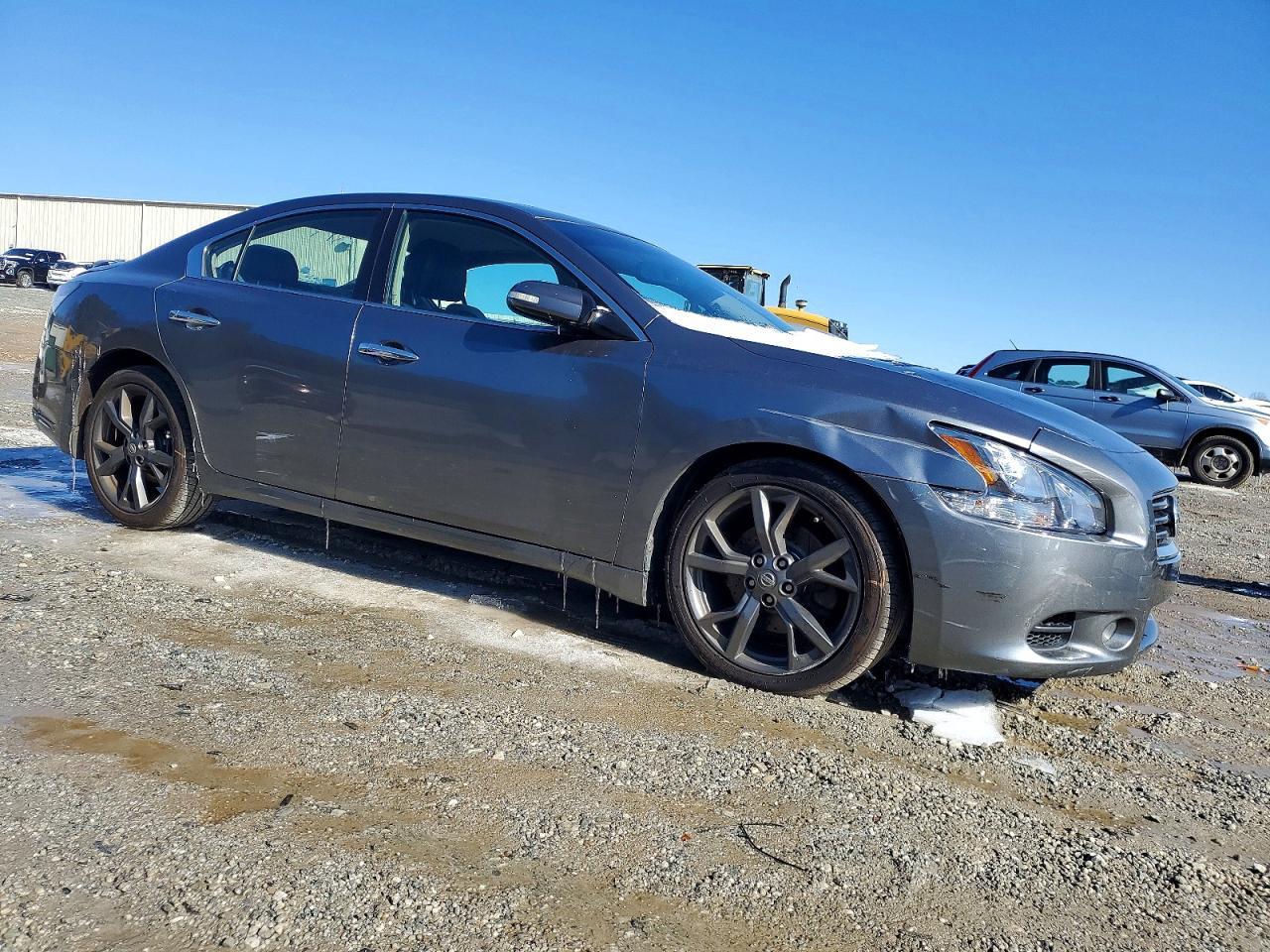 2014 NISSAN Maxima