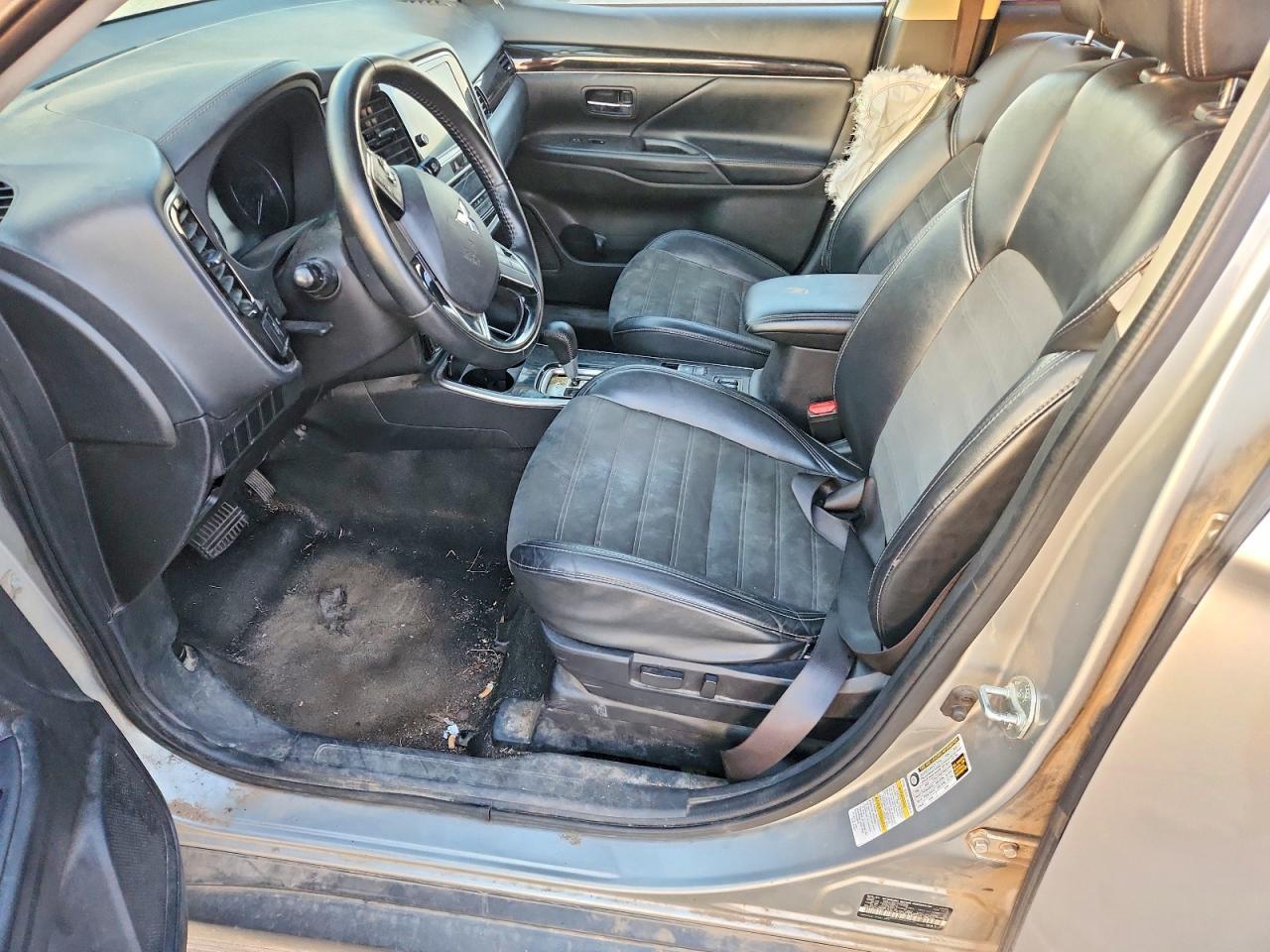 2019 MITSUBISHI outlander