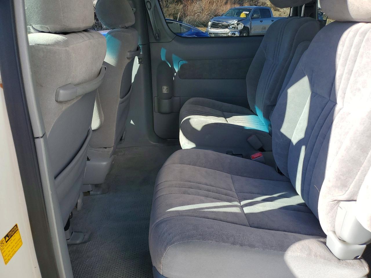 2001 TOYOTA SIENNA