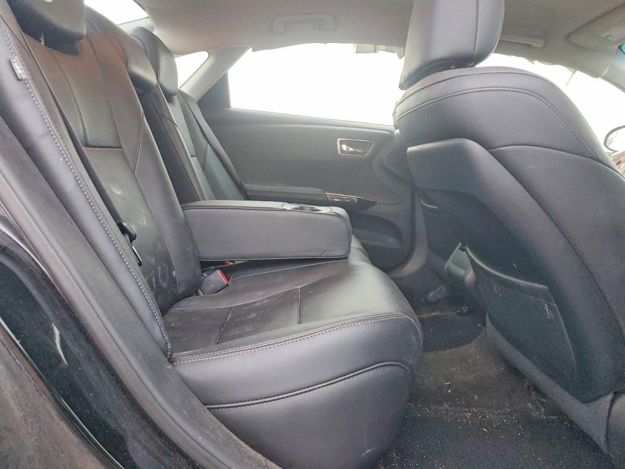 2014 TOYOTA Avalon