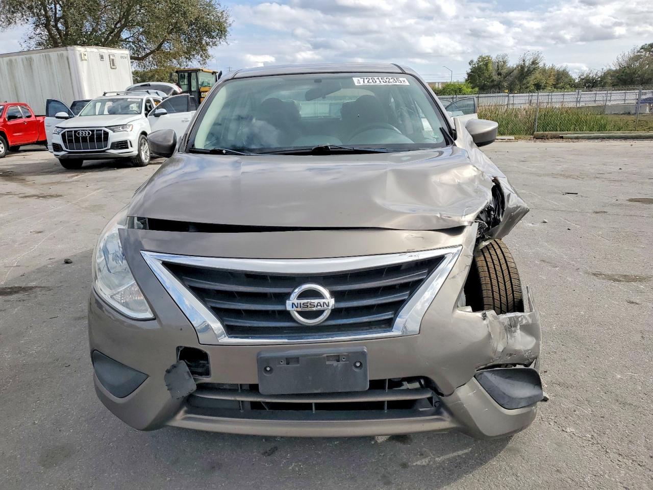 2017 NISSAN VERSA