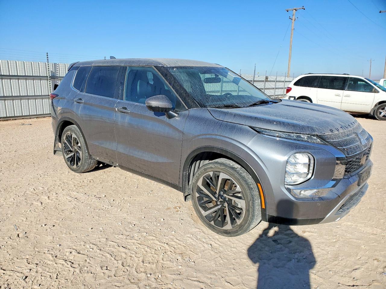 2023 MITSUBISHI outlander