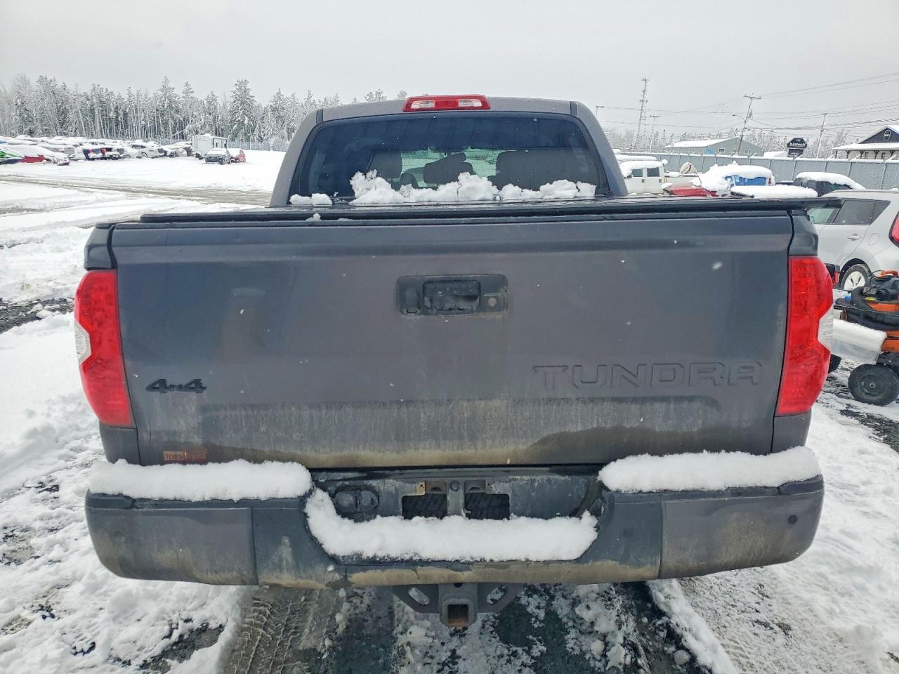 2016 TOYOTA TUNDRA