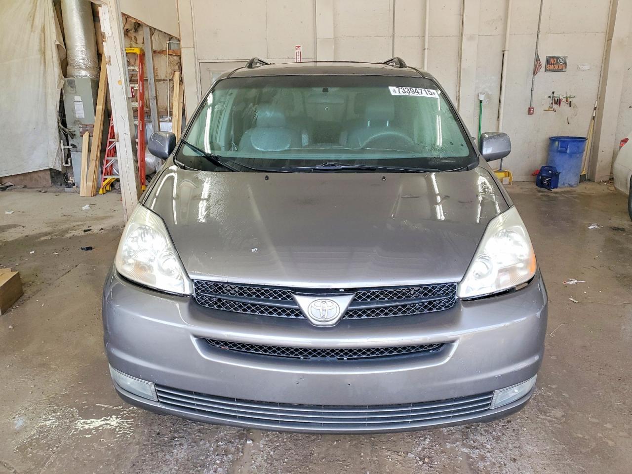 2005 TOYOTA SIENNA