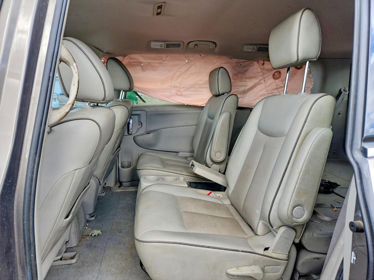 2016 NISSAN Quest