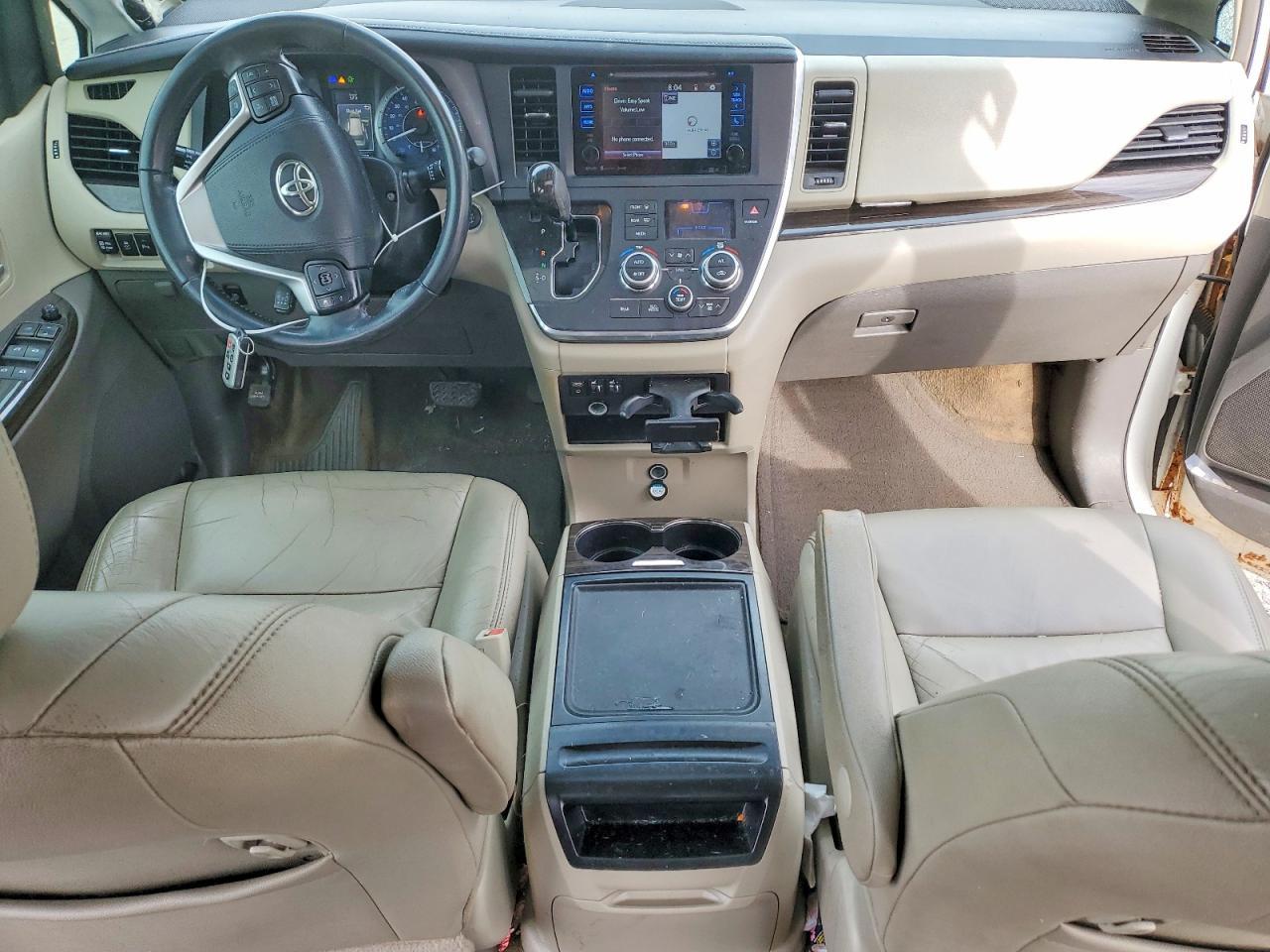 2016 TOYOTA SIENNA