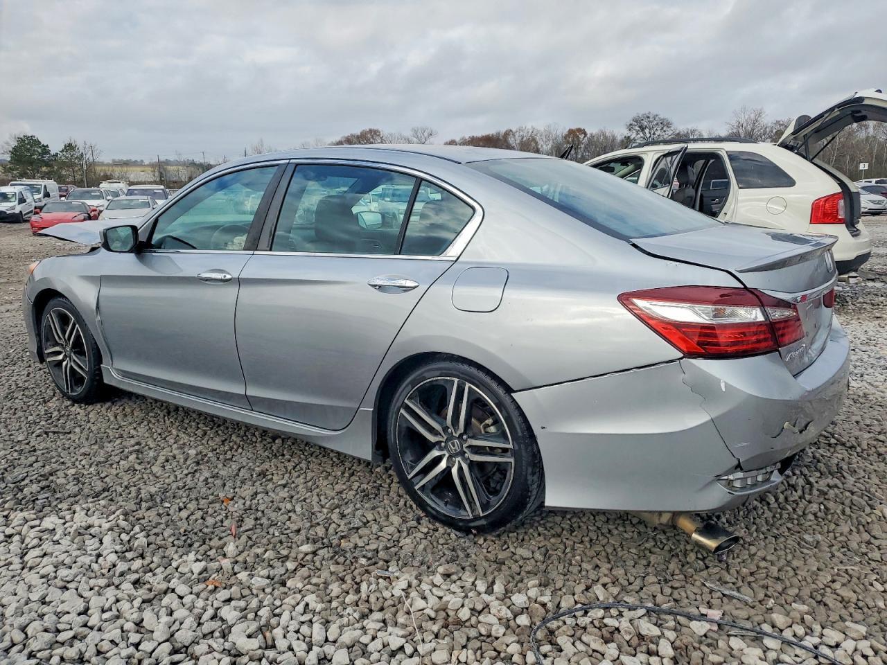 2017 HONDA ACCORD