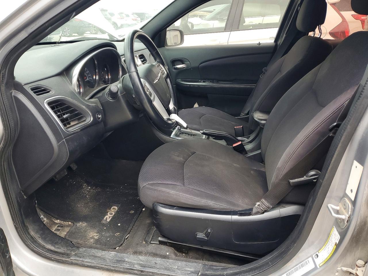 2013 CHRYSLER 200
