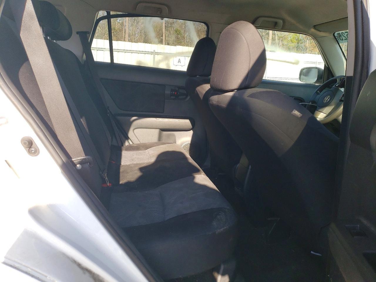 2011 TOYOTA SCION