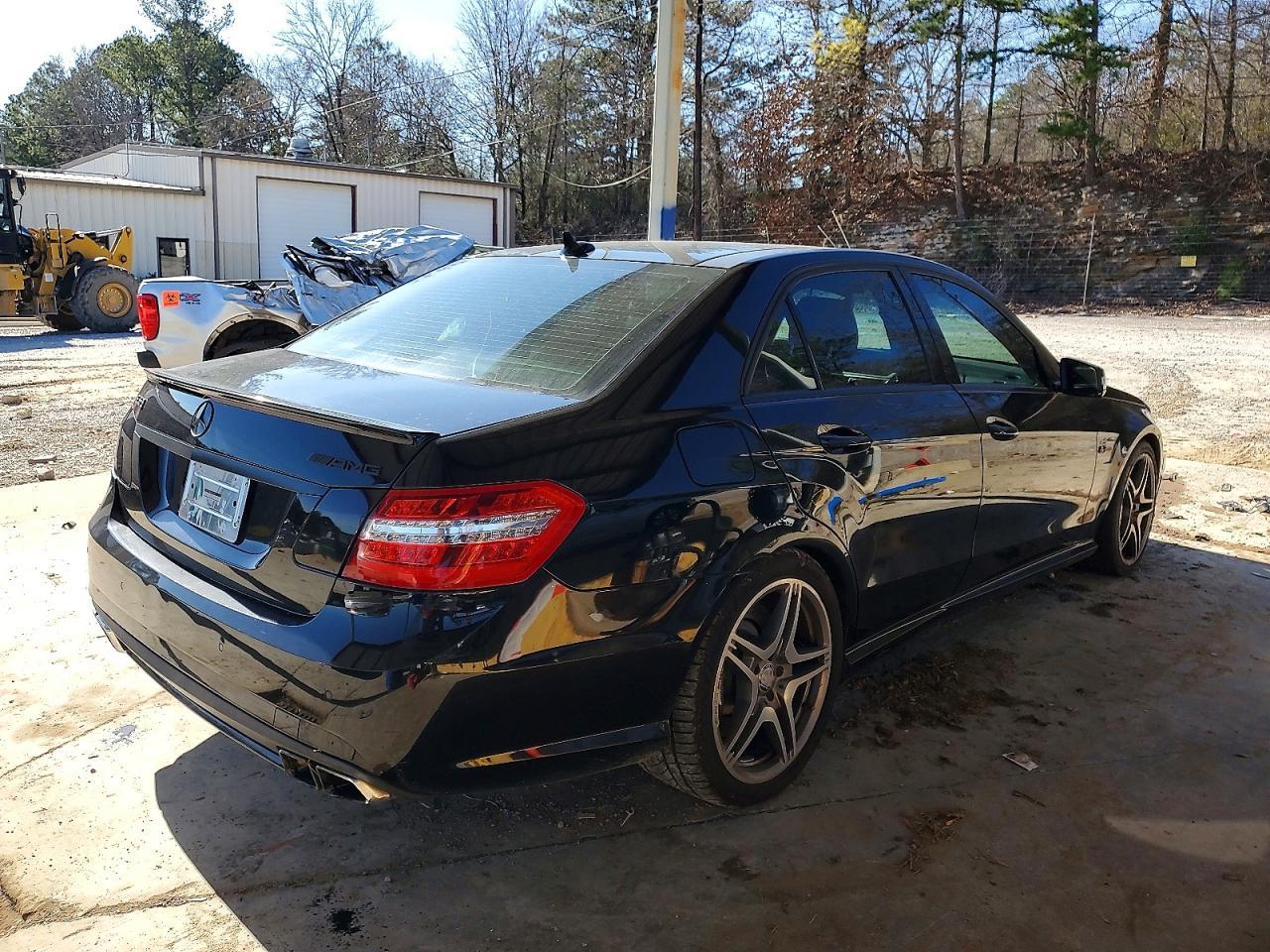 2011 MERCEDES-BENZ E-Class