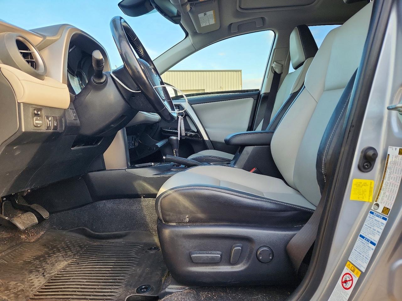 2017 TOYOTA RAV4