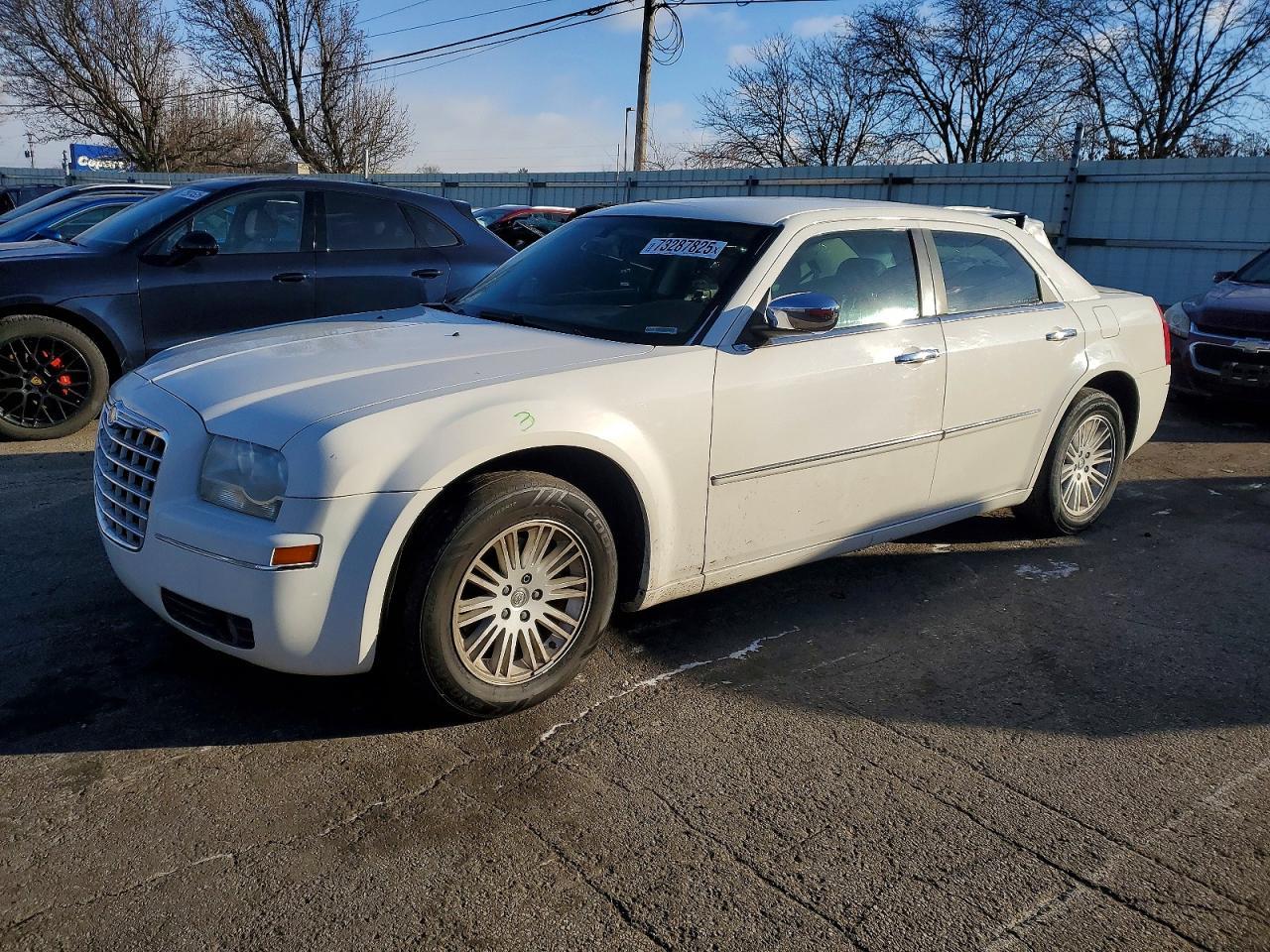2010 CHRYSLER 300