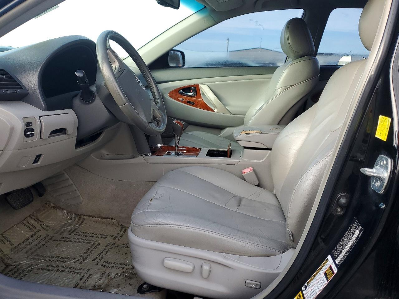 2011 TOYOTA CAMRY