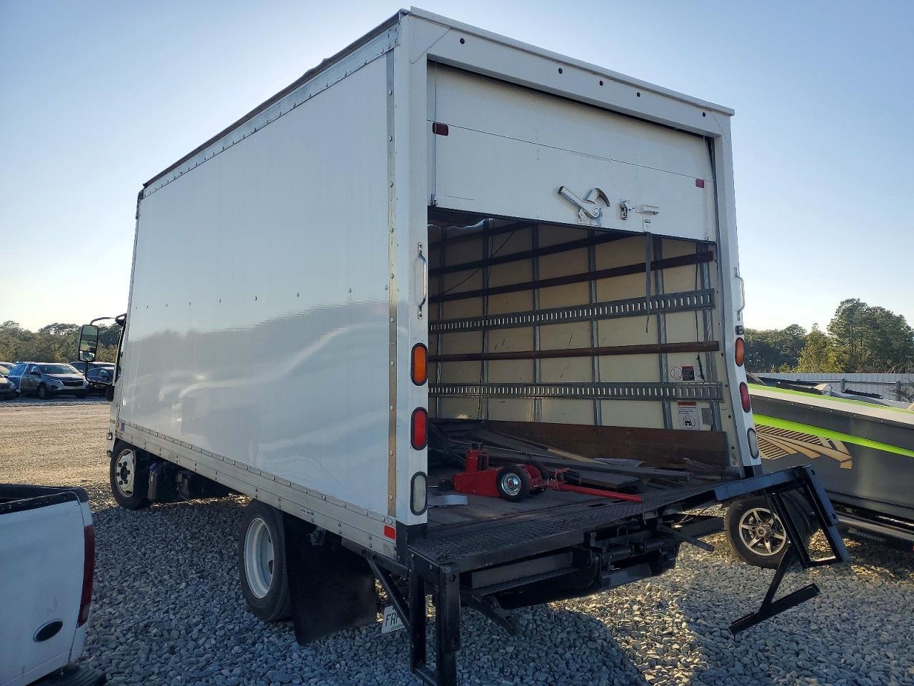2021 ISUZU NPR