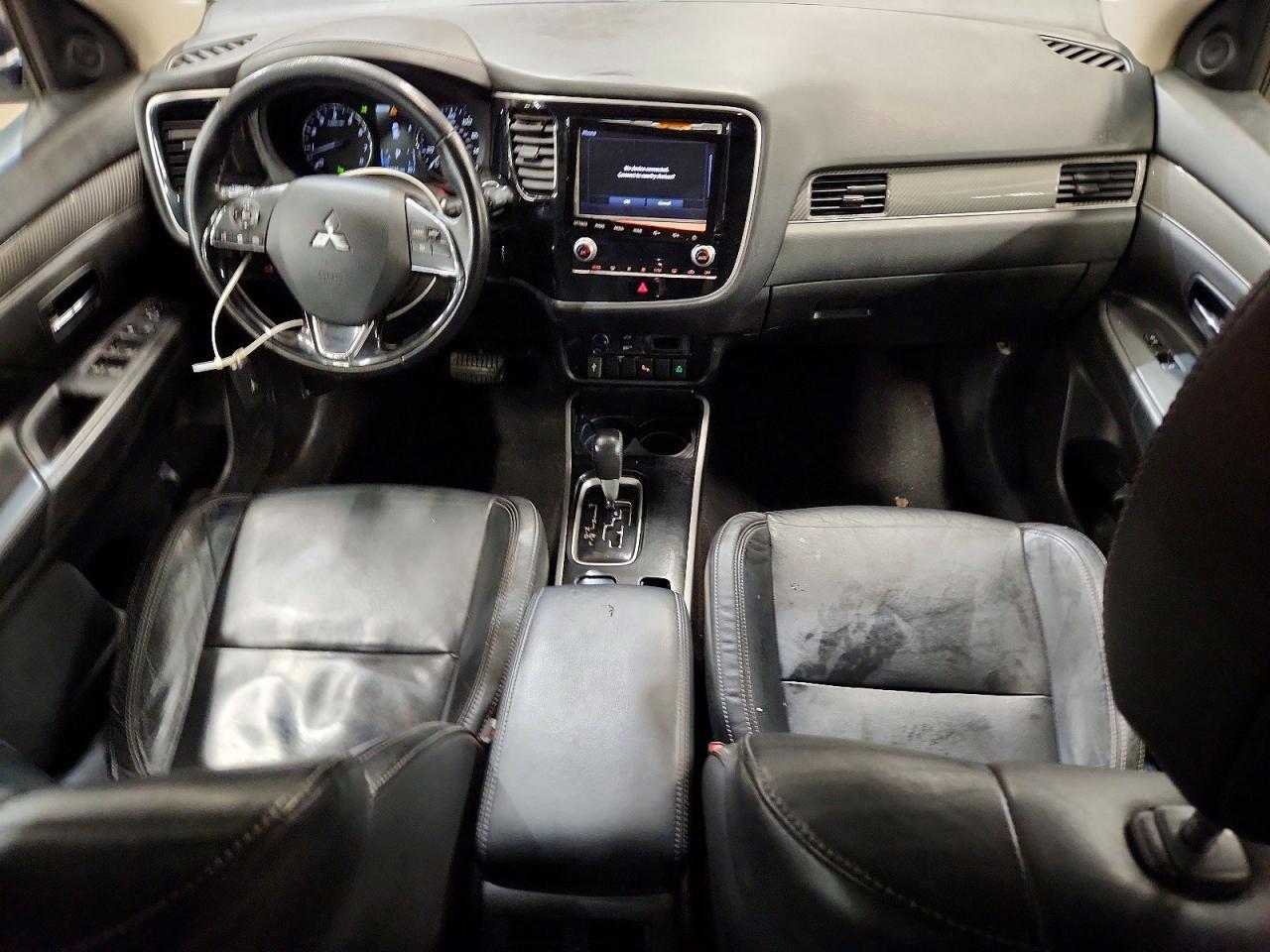 2020 MITSUBISHI outlander