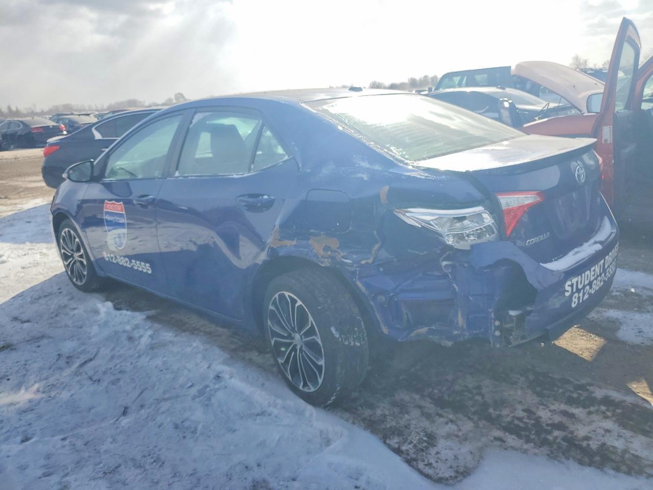 2015 TOYOTA COROLLA