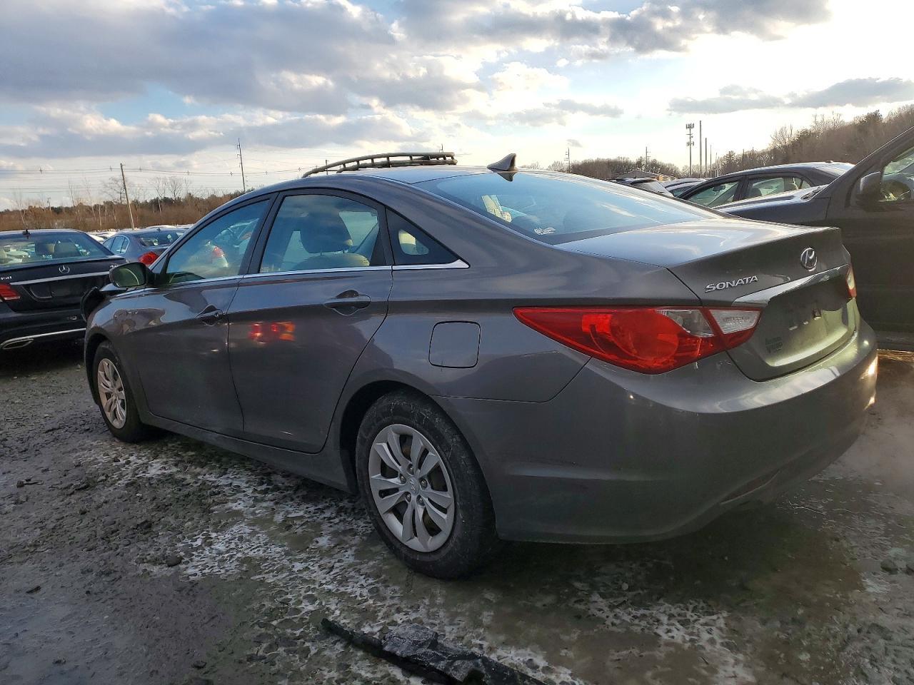 2011 HYUNDAI SONATA