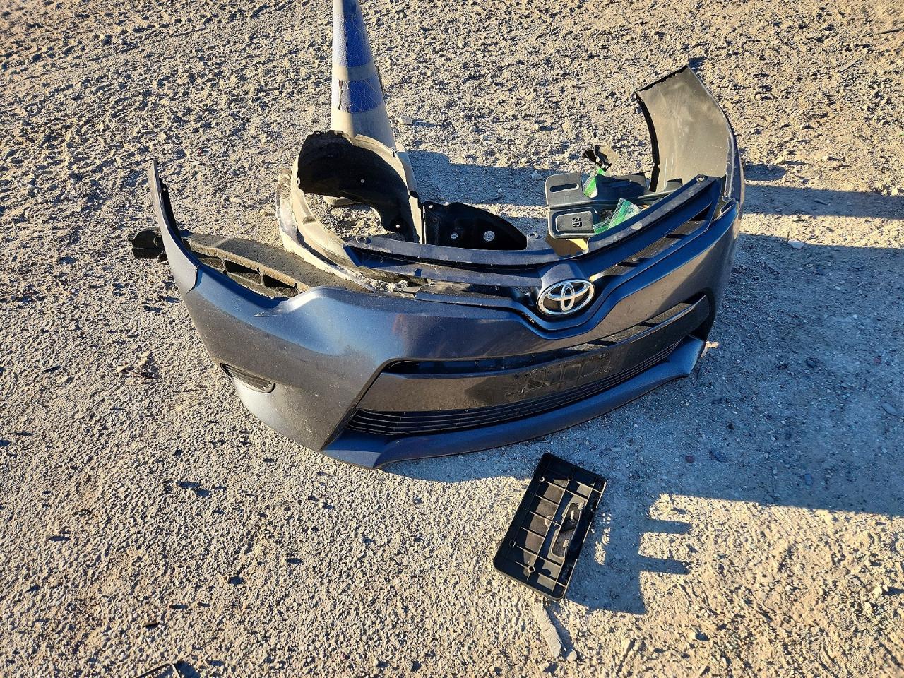 2015 TOYOTA COROLLA