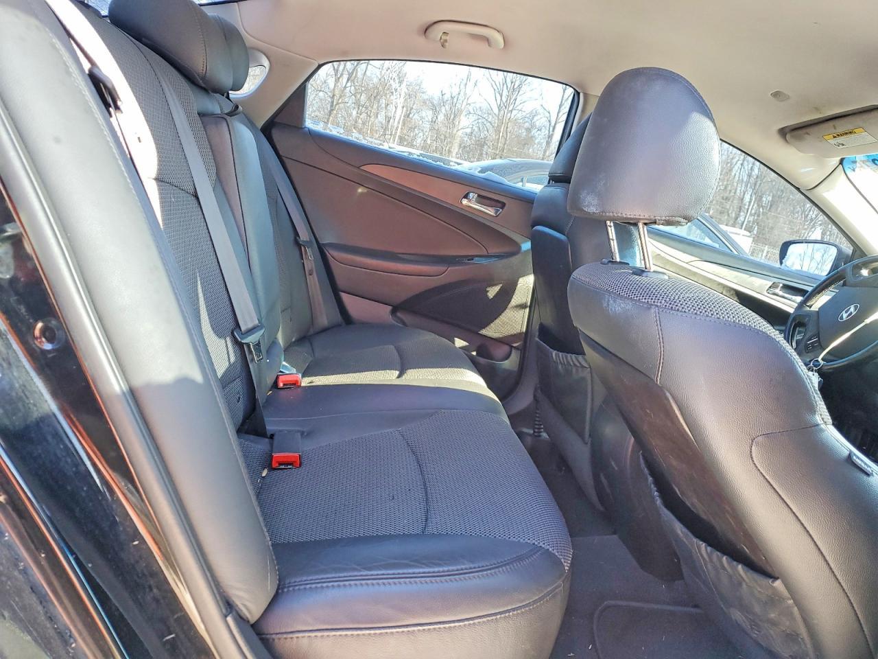 2011 HYUNDAI SONATA