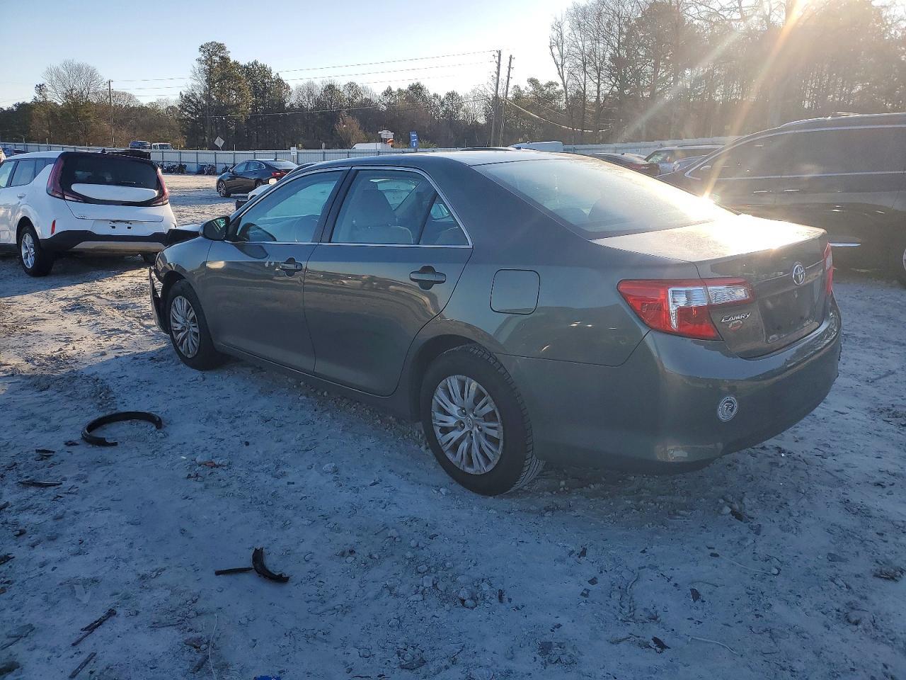 2012 TOYOTA CAMRY