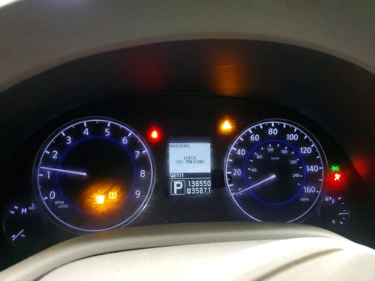 2011 INFINITI G37