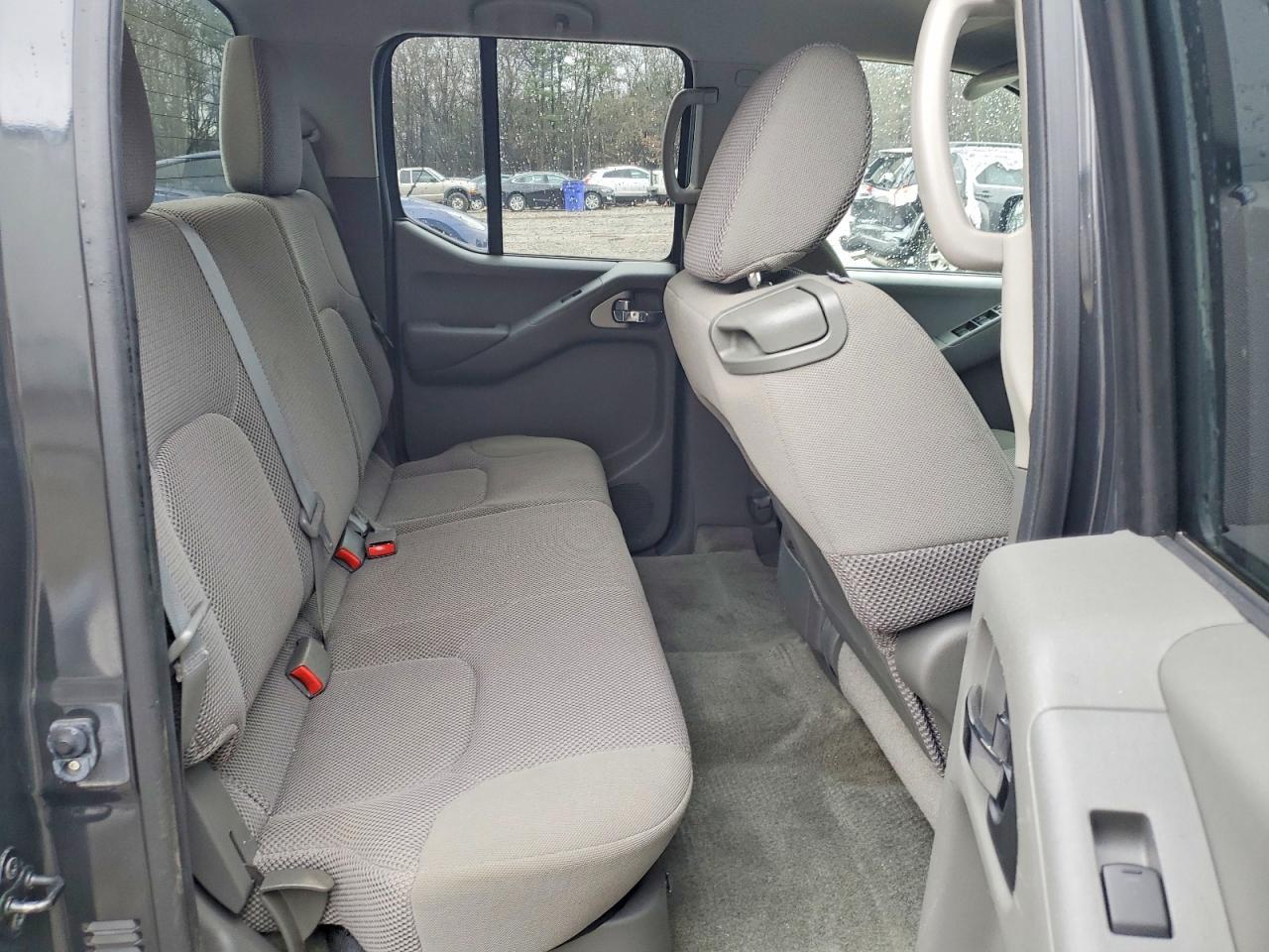 2012 NISSAN Frontier