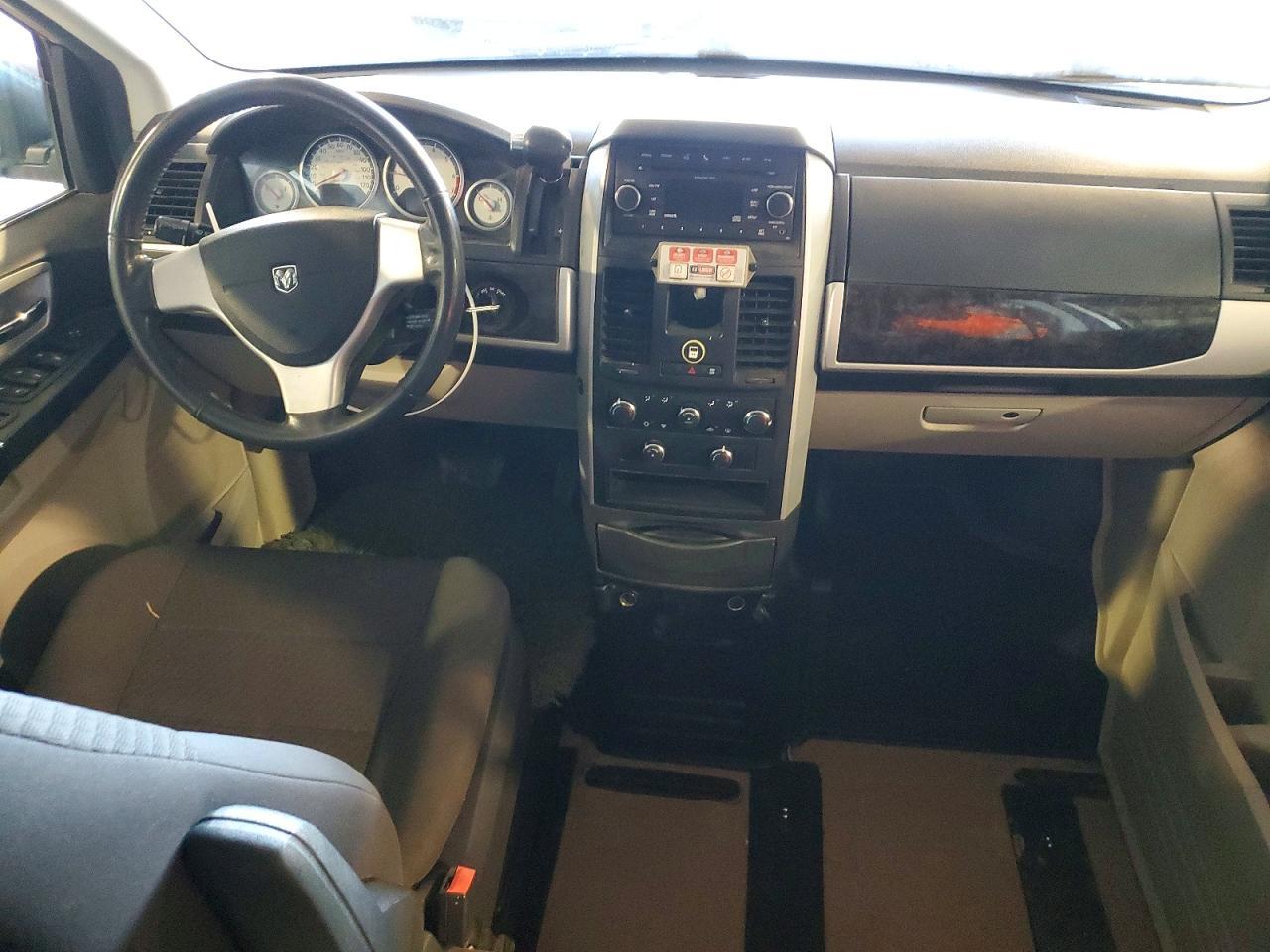 2010 DODGE GRAND CARAVAN