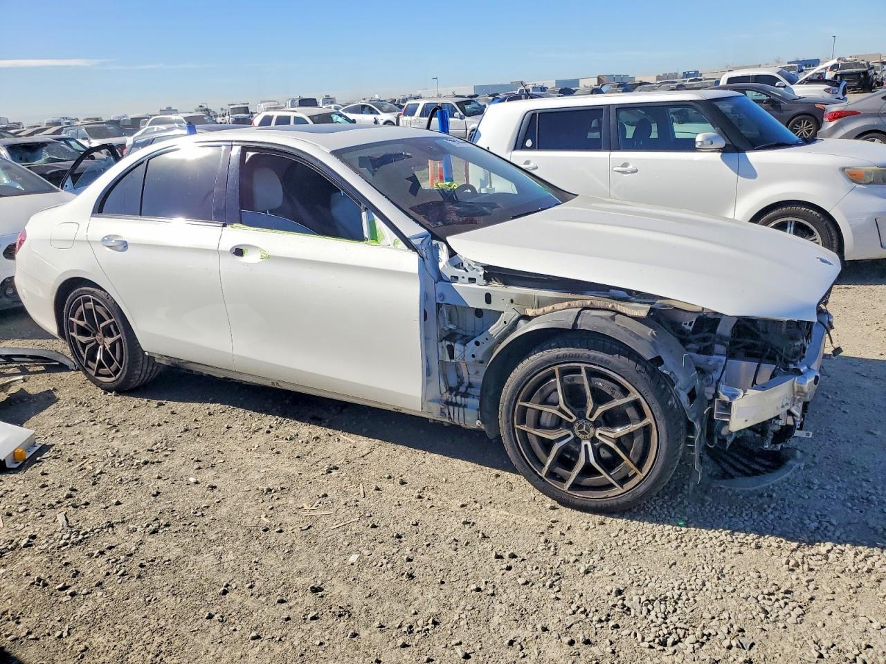 2021 MERCEDES-BENZ E-Class