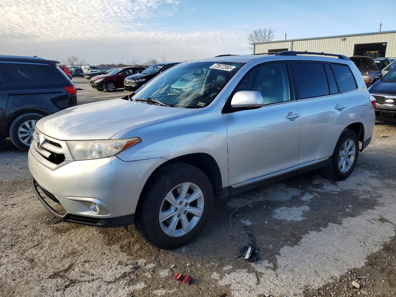 2013 TOYOTA HIGHLANDER