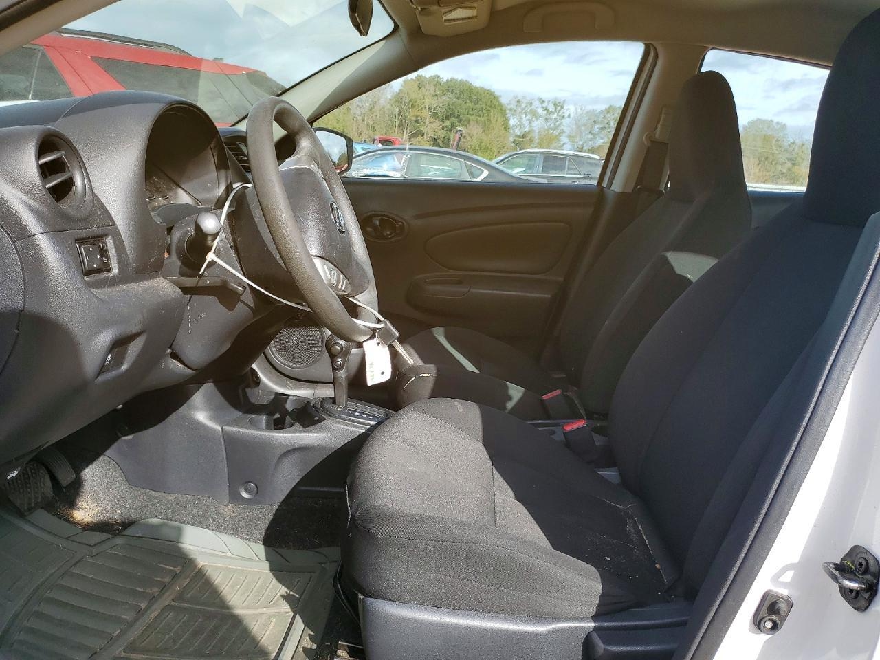2017 NISSAN VERSA