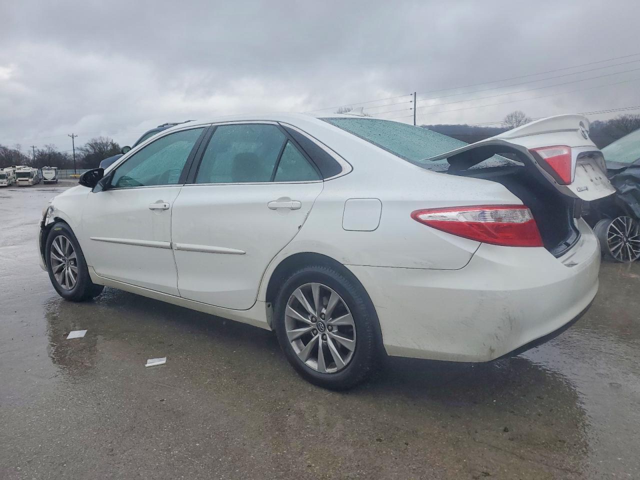 2017 TOYOTA CAMRY