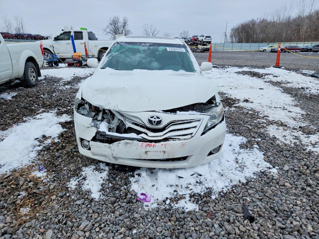 2011 TOYOTA CAMRY