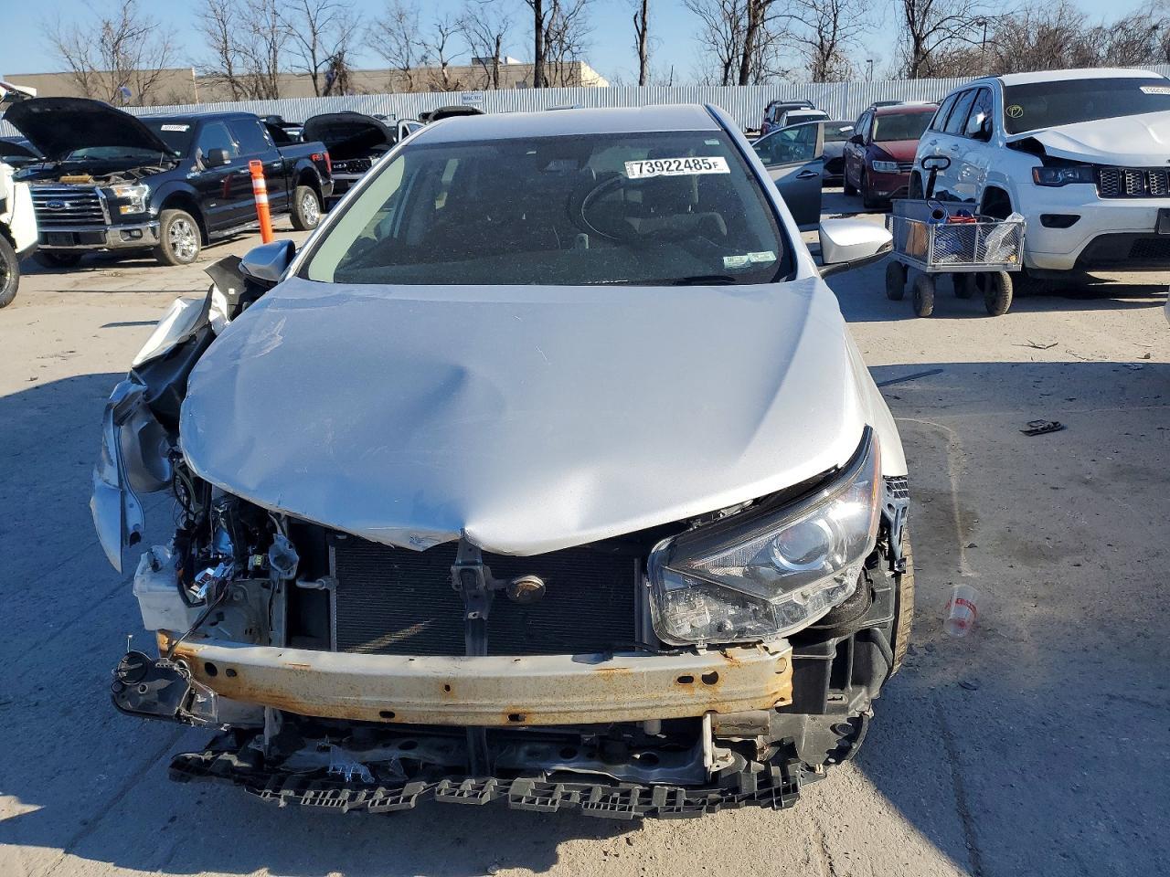 2018 TOYOTA COROLLA