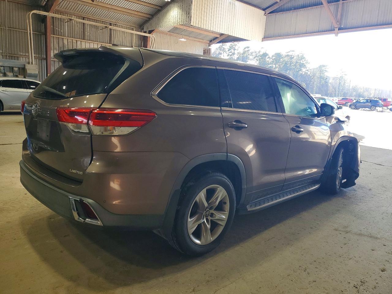 2018 TOYOTA HIGHLANDER